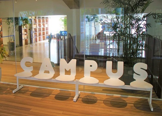 コクヨ社のラボ施設「THE CAMPUS」で次世代のオフィスワークを実現する共同研究中！